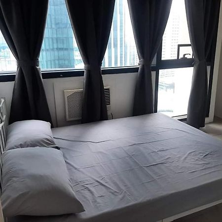 Spacious 2 Bedroom Unit With Pool Manila Ngoại thất bức ảnh
