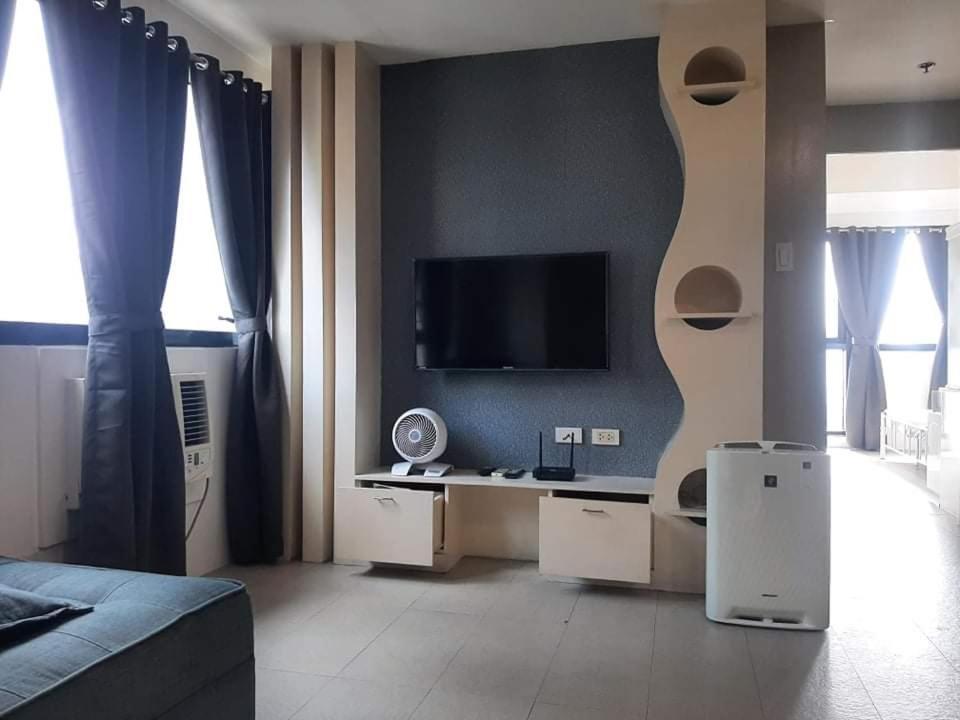 Spacious 2 Bedroom Unit With Pool Manila Ngoại thất bức ảnh