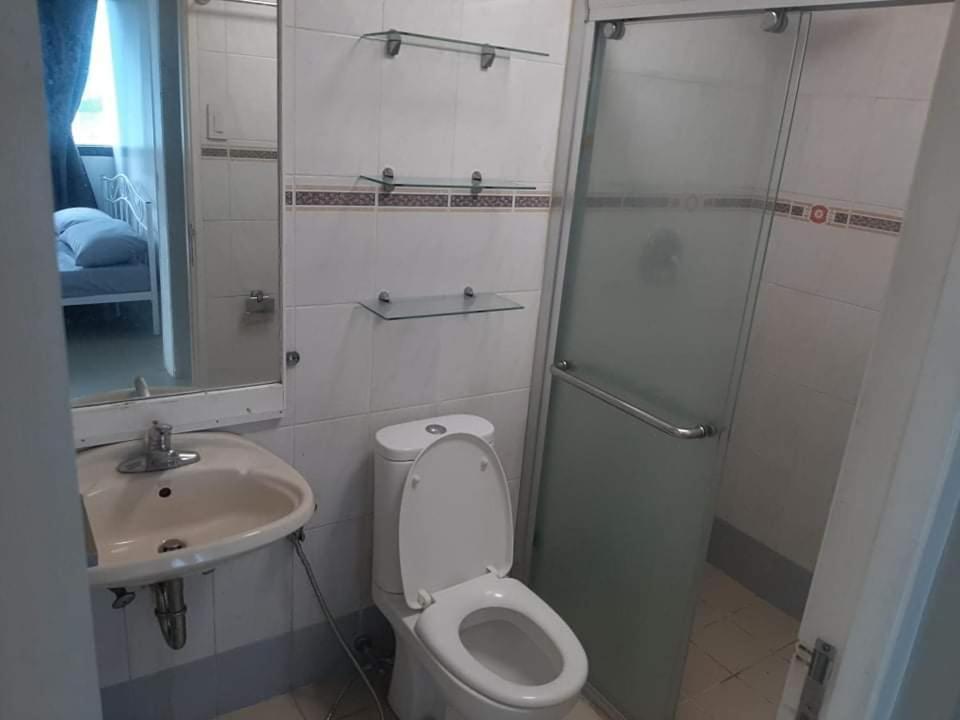 Spacious 2 Bedroom Unit With Pool Manila Ngoại thất bức ảnh