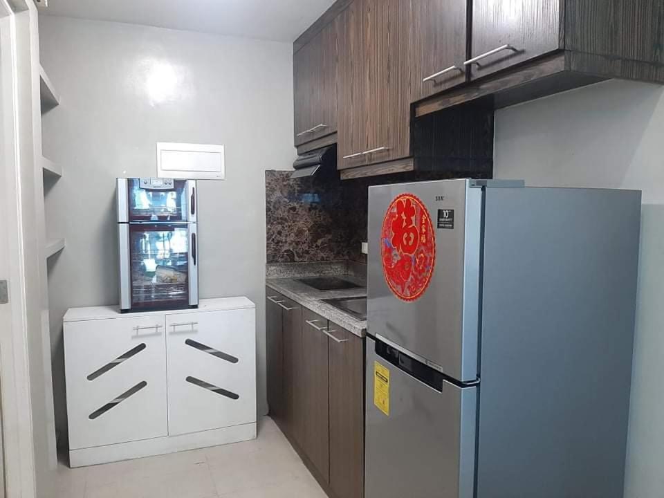 Spacious 2 Bedroom Unit With Pool Manila Ngoại thất bức ảnh