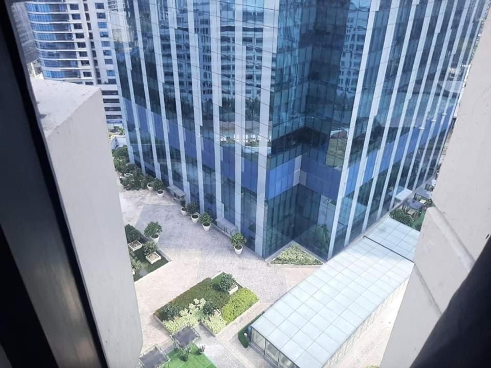 Spacious 2 Bedroom Unit With Pool Manila Ngoại thất bức ảnh